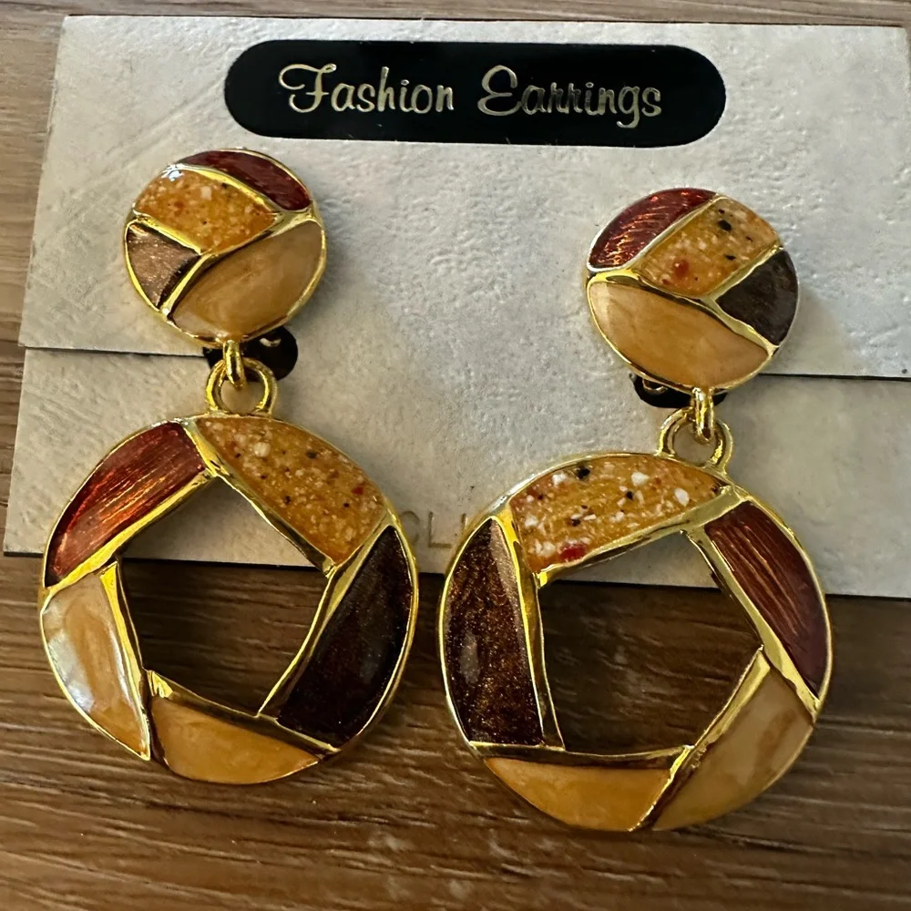Fashion Enamel Earrings with Bracelet - Picture 2 of 5